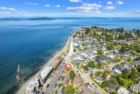 3604 Beach Drive SW Seattle WA 98116