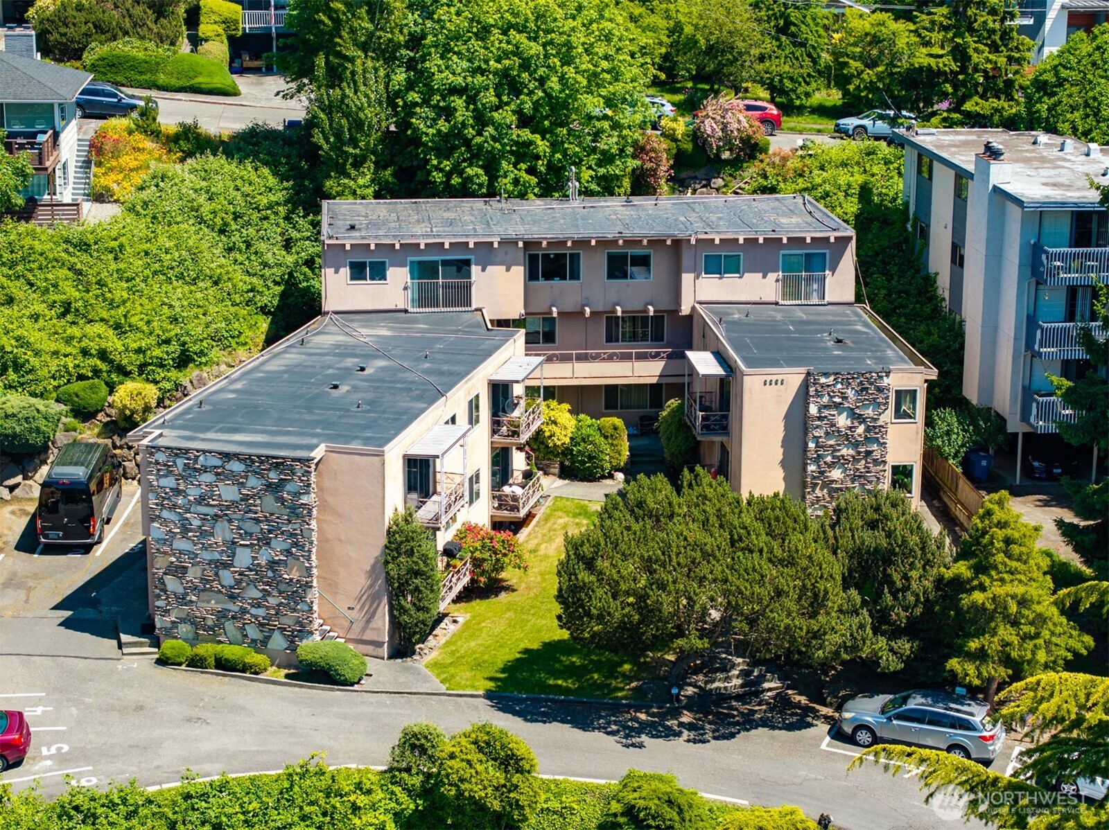 2222 Gilman Drive W Seattle WA 98119
