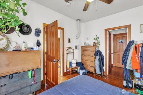 172 16th Avenue Seattle WA 98122