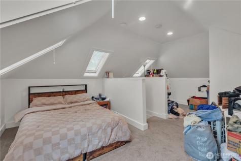 172 16th Avenue Seattle WA 98122