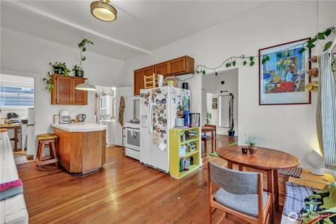 172 16th Avenue Seattle WA 98122