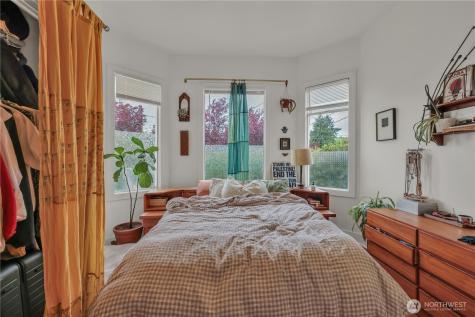 172 16th Avenue Seattle WA 98122