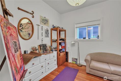 172 16th Avenue Seattle WA 98122