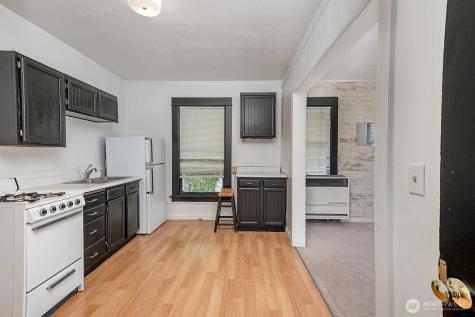807 N 49th Street Seattle WA 98103