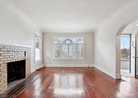 807 N 49th Street Seattle WA 98103