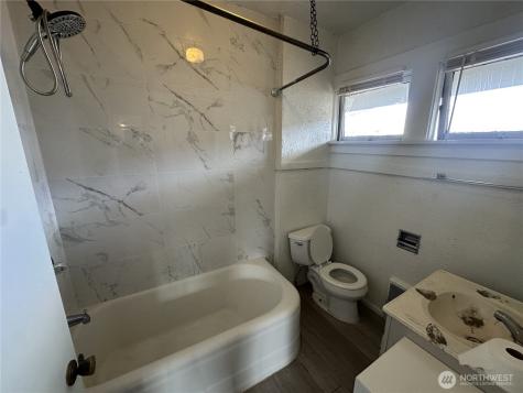 807 N 49th Street Seattle WA 98103