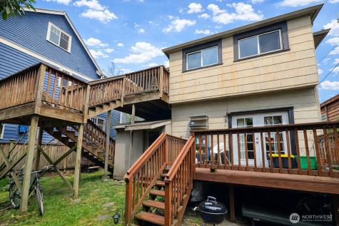 807 N 49th Street Seattle WA 98103