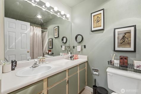 8320 Lake City Way NE Seattle WA 98115