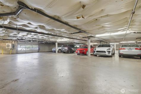 8320 Lake City Way NE Seattle WA 98115