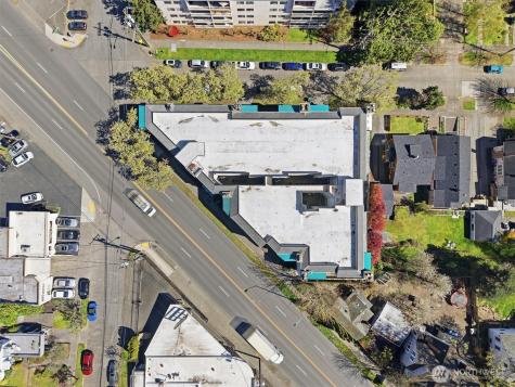 8320 Lake City Way NE Seattle WA 98115