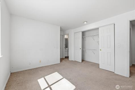 8320 Lake City Way NE Seattle WA 98115