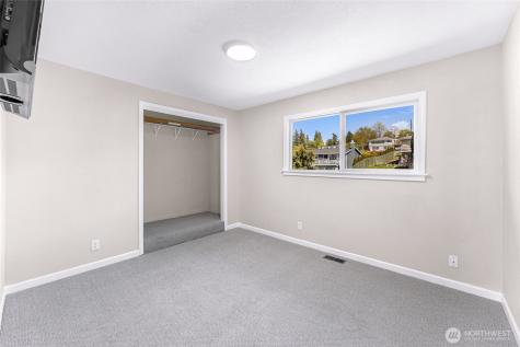 2128 St Clair Street Bellingham WA 98229