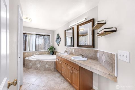 2128 St Clair Street Bellingham WA 98229