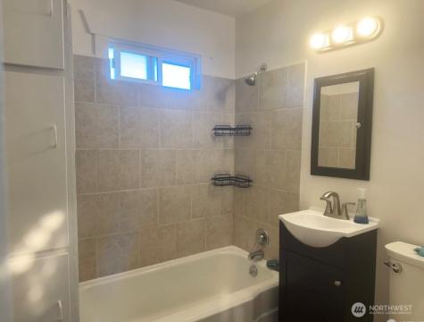 4207 S Bateman Street Seattle WA 98118