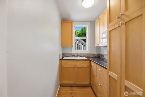 145 Park Avenue N Renton WA 98057