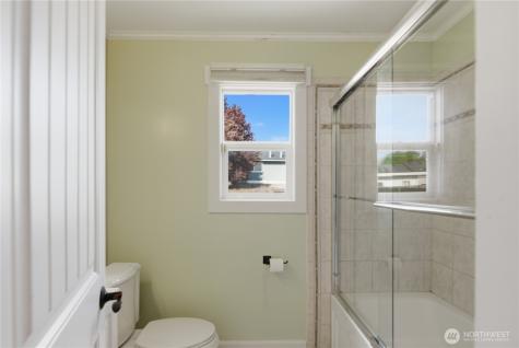 145 Park Avenue N Renton WA 98057