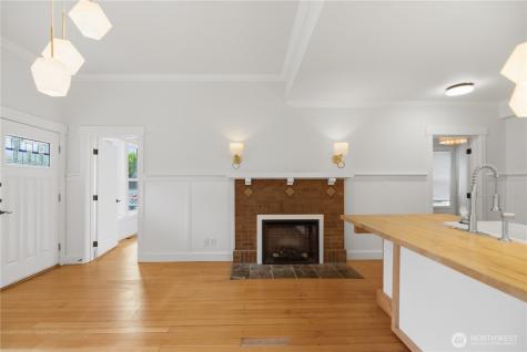 145 Park Avenue N Renton WA 98057