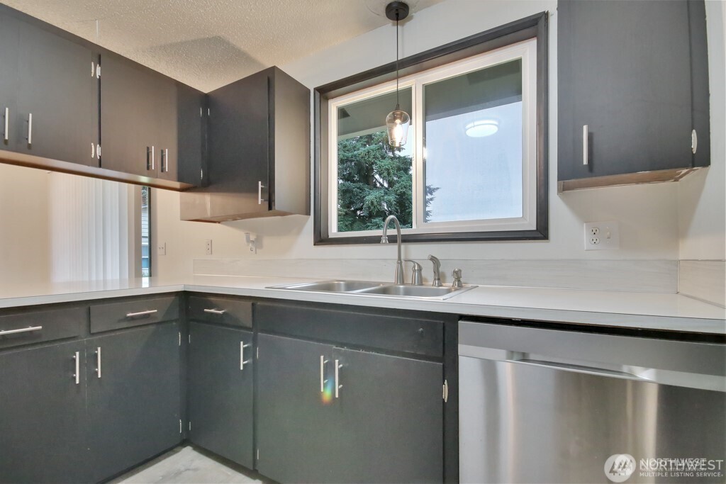 3201 - 3203 Laurel Lane Centralia WA 98531