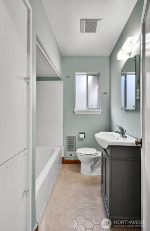 10742 Lakeside Avenue NE Seattle WA 98125
