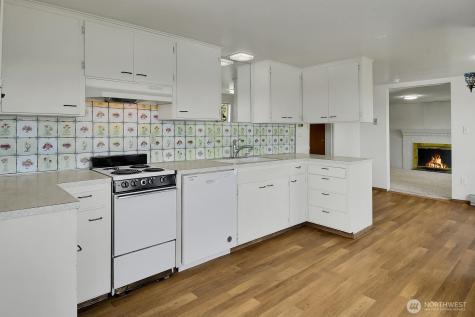 10742 Lakeside Avenue NE Seattle WA 98125
