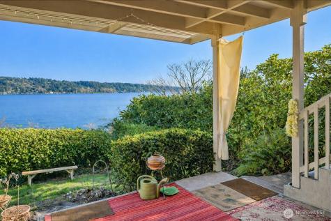 10742 Lakeside Avenue NE Seattle WA 98125