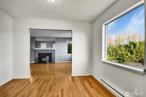 10742 Lakeside Avenue NE Seattle WA 98125