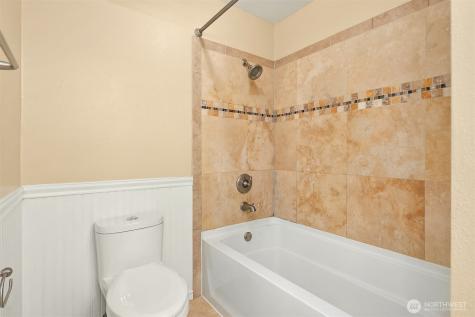 28426 S 16th Avenue Federal Way WA 98003