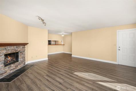 28426 S 16th Avenue Federal Way WA 98003