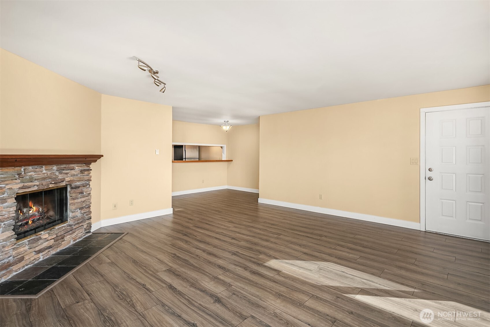 28426 S 16th Avenue Federal Way WA 98003