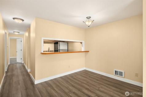 28426 S 16th Avenue Federal Way WA 98003
