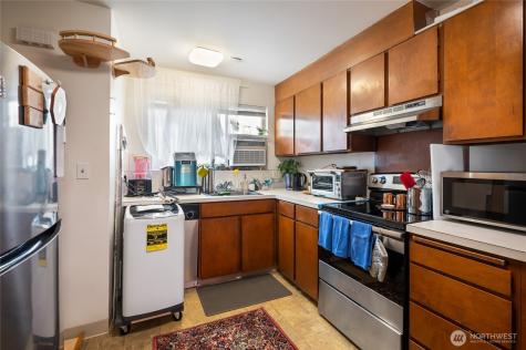 1017 SW 154th Street Burien WA 98166