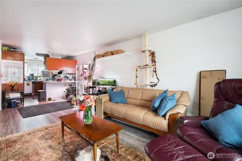1017 SW 154th Street Burien WA 98166