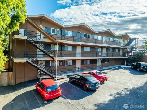 1017 SW 154th Street Burien WA 98166