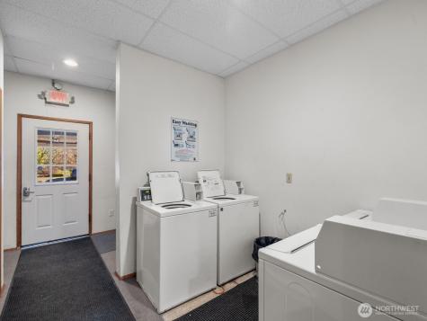 6325 Evergreen Way Everett WA 98203