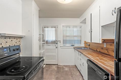 1768 Alki Avenue SW Seattle WA 98116