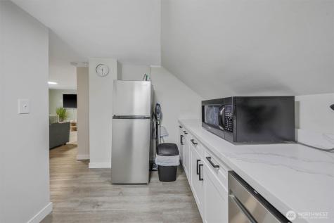 621 Houser Way S Renton WA 98057