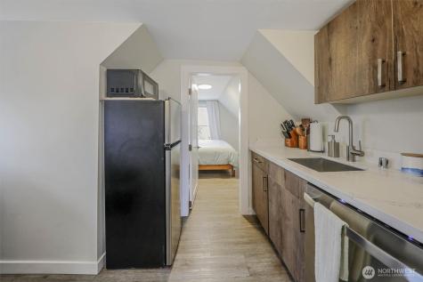 621 Houser Way S Renton WA 98057