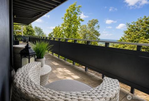 10417 Aqua Way S Seattle WA 98168