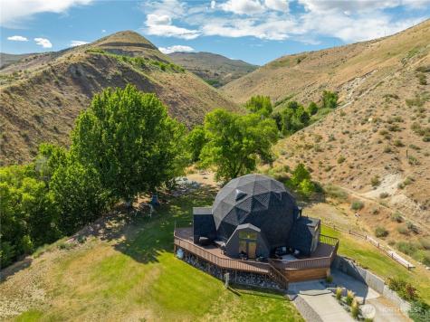 25505 Highway 97 Pateros WA 98846