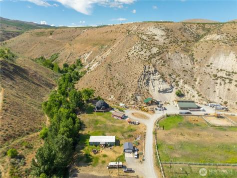 25505 Highway 97 Pateros WA 98846
