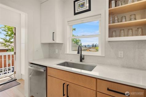 4206 Dayton Avenue N Seattle WA 98103