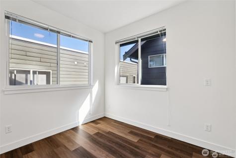 5257 Brooklyn Avenue NE Seattle WA 98105