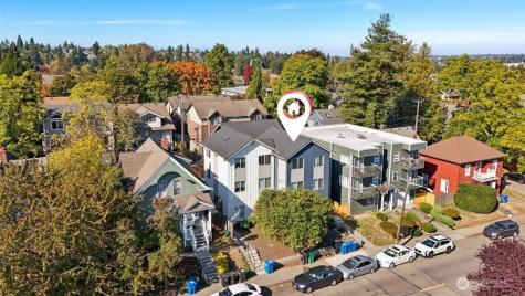 5257 Brooklyn Avenue NE Seattle WA 98105