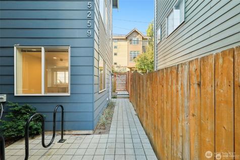 5257 Brooklyn Avenue NE Seattle WA 98105