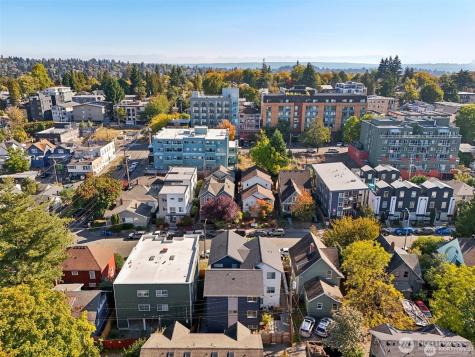 5257 Brooklyn Avenue NE Seattle WA 98105