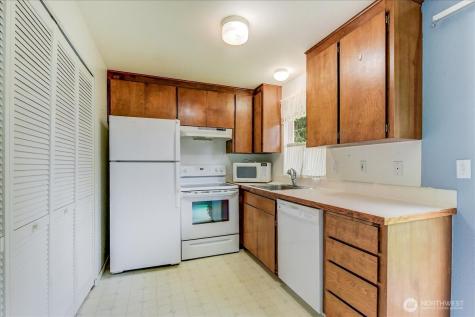 16231 E Shore Drive Lynnwood WA 98087