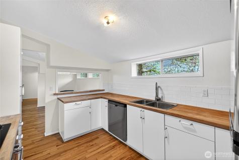 13417 22nd Lane S Seatac WA 98168