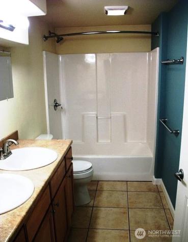 6461 NE 181st Street Kenmore WA 98028