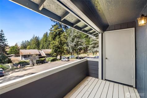 2076 E 56th Street Tacoma WA 98404