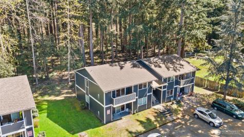 2076 E 56th Street Tacoma WA 98404
